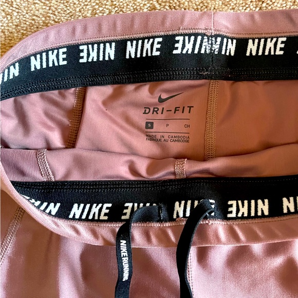 Nike Rose Gold leggings - Picture 3 of 3
